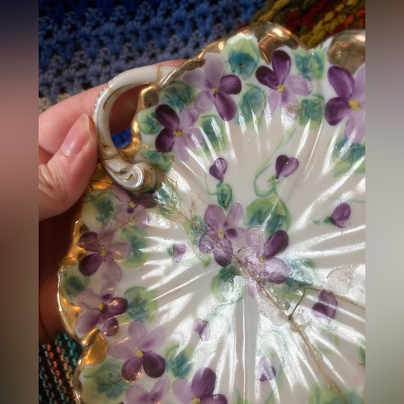 Repaired Vintage Purple and Green Floral Handled Plate - Picture 2 of 14